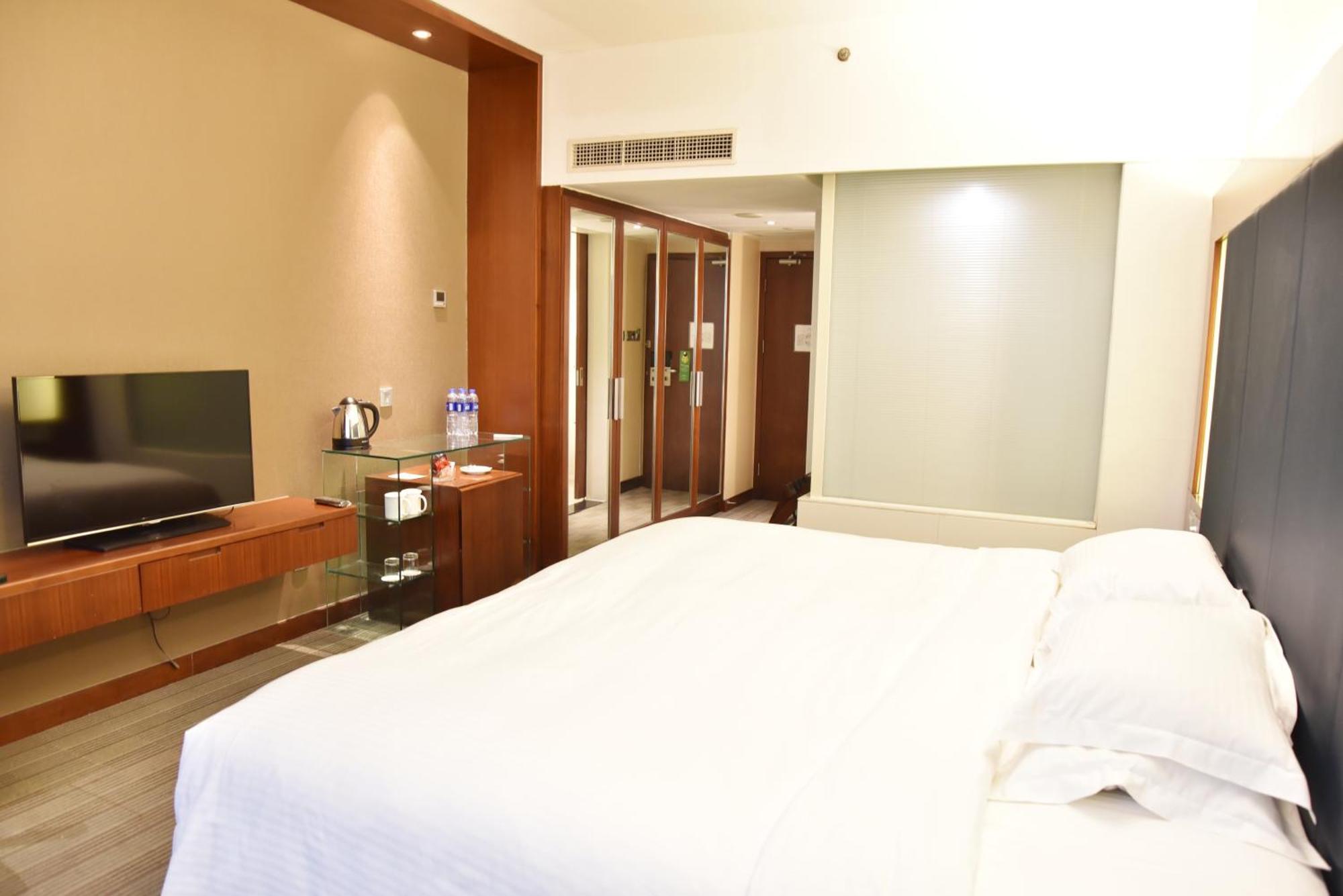 Holiday Inn Shanghai Pudong By Ihg Екстер'єр фото